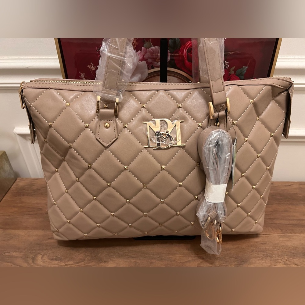 Badgley Mischka Quilted Brown Tote - Picture 5 of 9